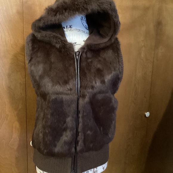 Guess Jeans Rabbit Fur/ Mix Vest - Picture 1 of 6